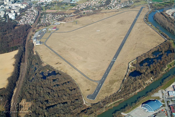 Vue aérienne de l'Aérodrome de Montbéliard - LFSM